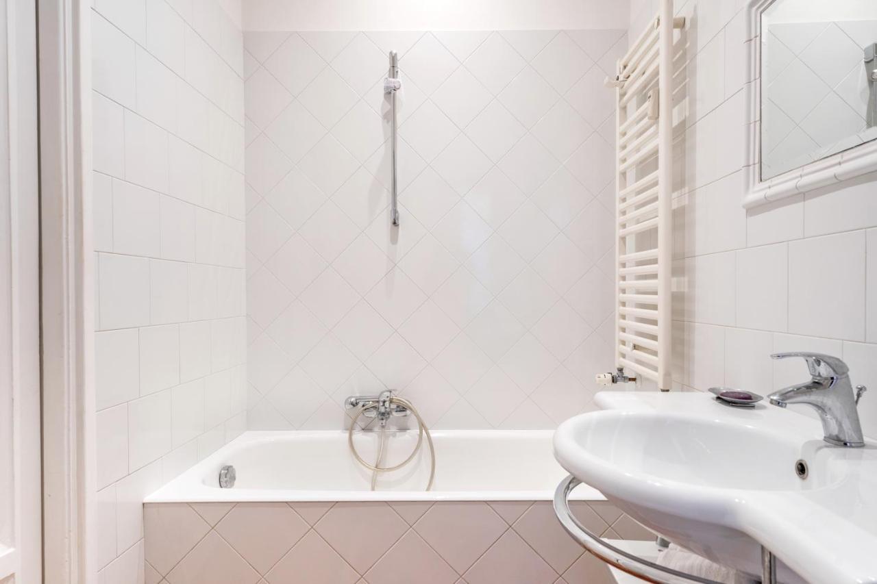 Maison Regola, Styilish In Campo De Fiori Apartment Rome